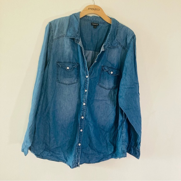 Torrid size 3 blue denim top button down - Picture 1 of 5